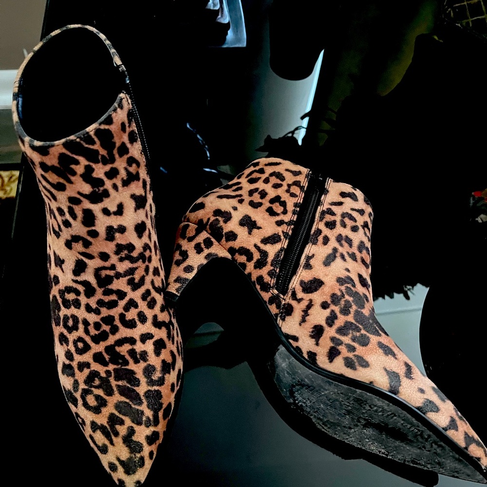 Ankle boots leopard print